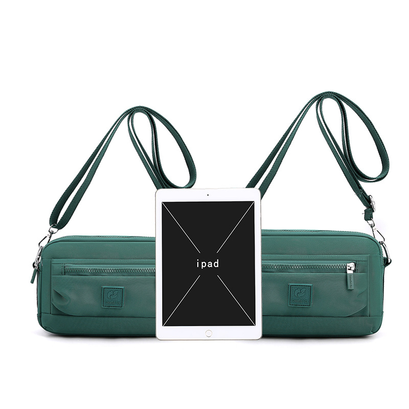 A new style of fashionable and trendy single-shoulder bag for 2025, a large-capacity Japanese commuting phone case, and a water-resistant nylon crossbody bag Item Picture