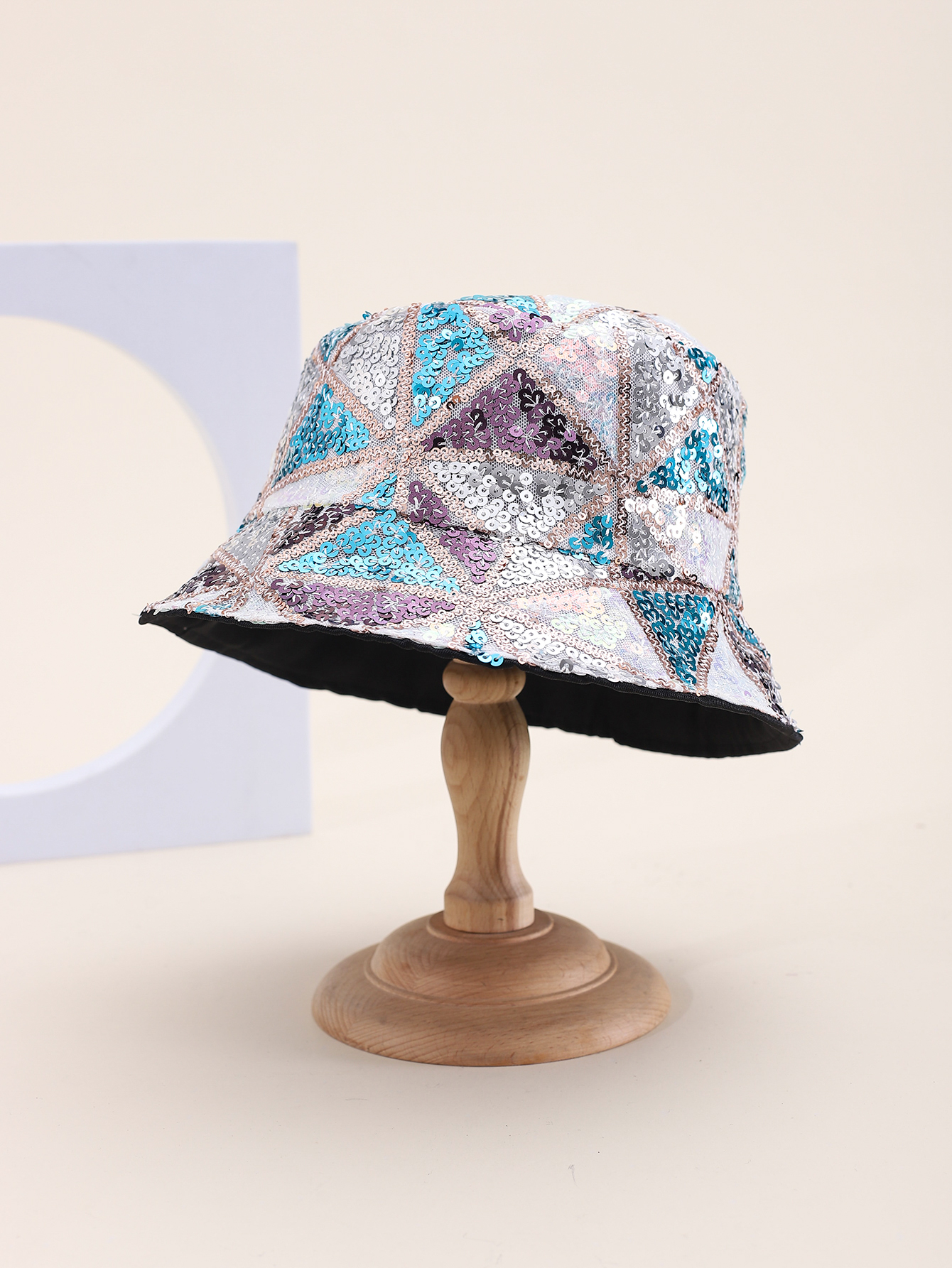 Spring and summer cross-border European and American bestsellers, triangular mixed sequined irregular fisherman hats, fashionable and versatile, travel sun protection and sunshade foldable basin hats, export adult hats, all size 58CM Item Picture
