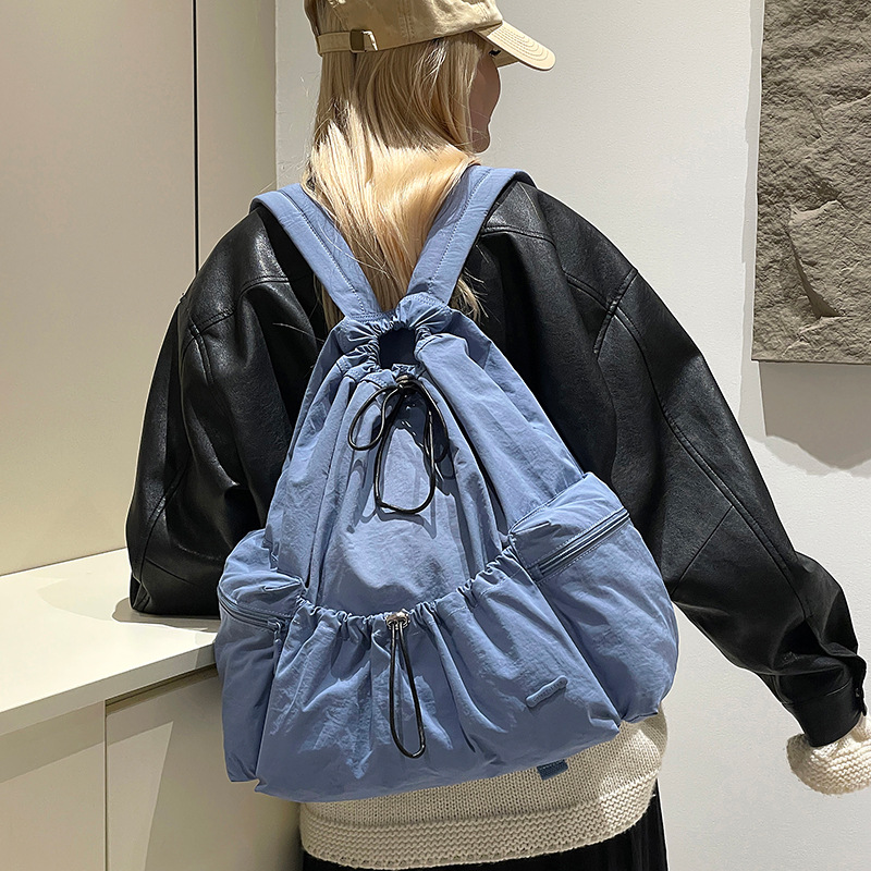 Colorful Fox Korean version Instagram new women's large-capacity backpack with drawstring lightweight sports badminton bag Application Scenario
