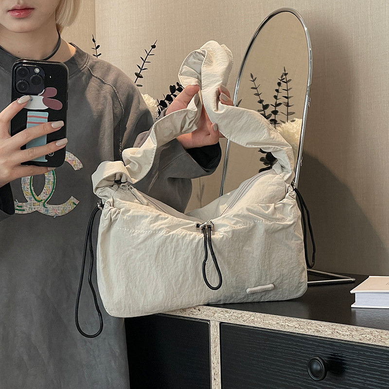 Colorful Fox Korean niche and cute ins nylon versatile pleated cloud bag Women's shoulder bag armpit bag full figure