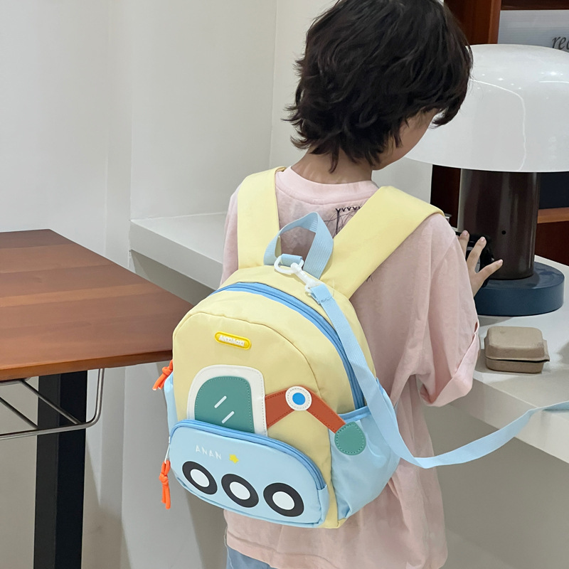 Fashionable and lightweight new kindergarten schoolbag, children's school entry storage backpack, baby girl cartoon car backpack full figure