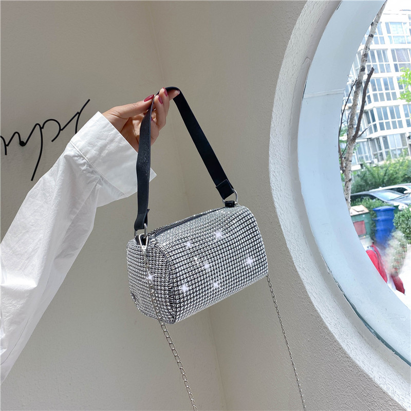 Popular makeup bags, hand-held women's bags, 2022 autumn and winter new style bags, women's fashion chain rhinestone single-shoulder crossbody bag full figure