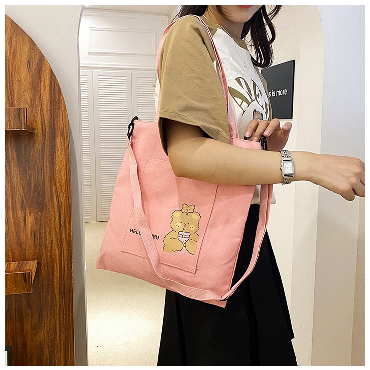 New Korean version large-capacity student crossbody bag, all-season universal canvas bag, cross-border. Fashionable and simple bear single-shoulder bag Specification drawing