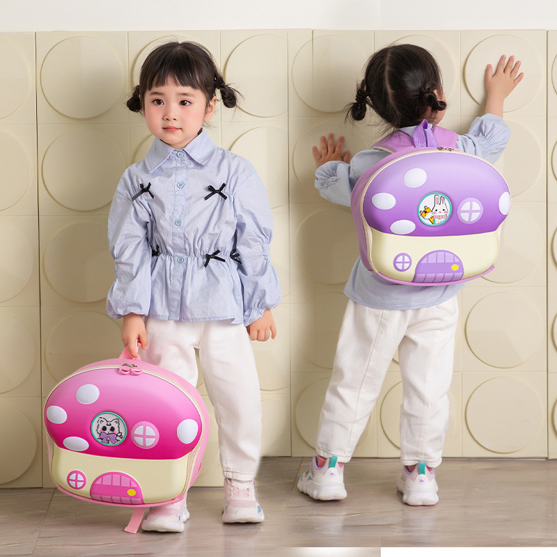 2025 New children's schoolbags: Small schoolbags for children aged 3 to 6, travel backpacks, mini and cute cartoon mushroom bags Application Scenario