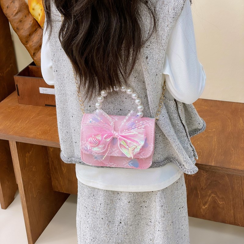 2024 New children's bags: pearl handbag, stylish princess pink girl shoulder bag, crossbody bag, coin purse Application Scenario