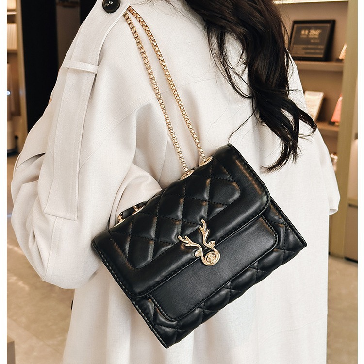 2025 Summer New style sheep diamond-shaped bag, single-shoulder bag, women's bag, pu bag, crossbody bag, chain bag, Chanel style Application Scenario
