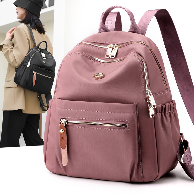 Colorful Fox's new large-capacity women's backpack, a Korean-style fashionable casual backpack with water-resistant nylon bag full figure