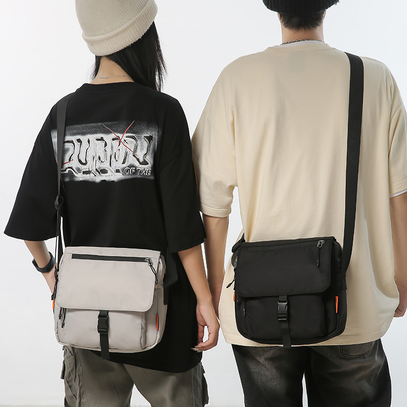 WEPOWER's new functional crossbody bag is a large-capacity, versatile and lightweight single-shoulder bag suitable for both men and women details Picture