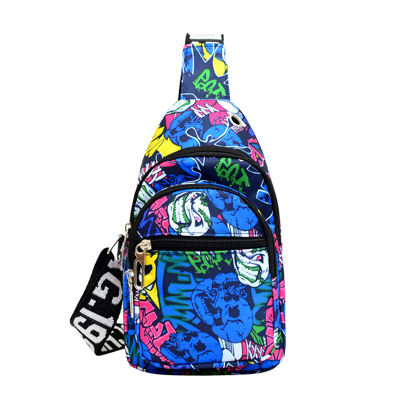 2022 New Korean-style fashionable children's single-shoulder crossbody bag, trendy, casual and personalized printed small backpack on the chest Item Picture