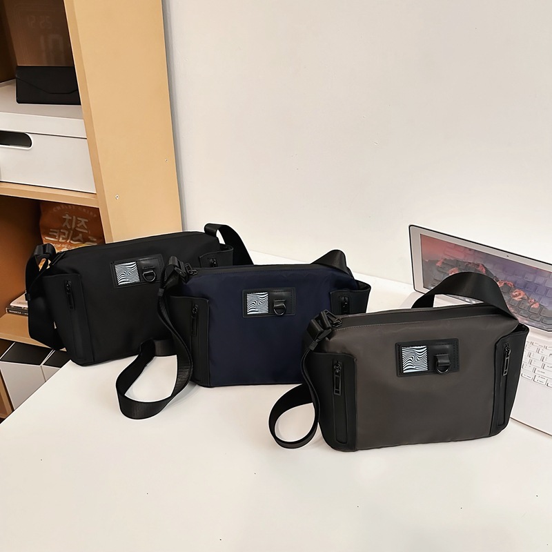 The new WEPOWER simple and casual crossbody bag is a fashionable and trendy small crossbody bag for men's business trips full figure