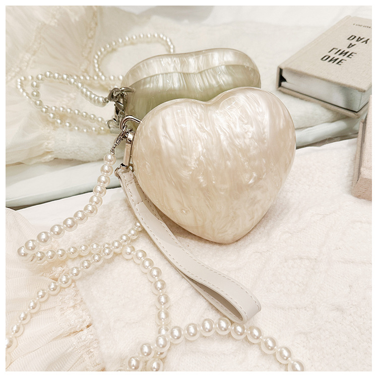 New fashionable and heart-shaped bag for cross-border foreign trade ladies, acrylic evening bag, single-shoulder crossbody banquet handbag Item Picture