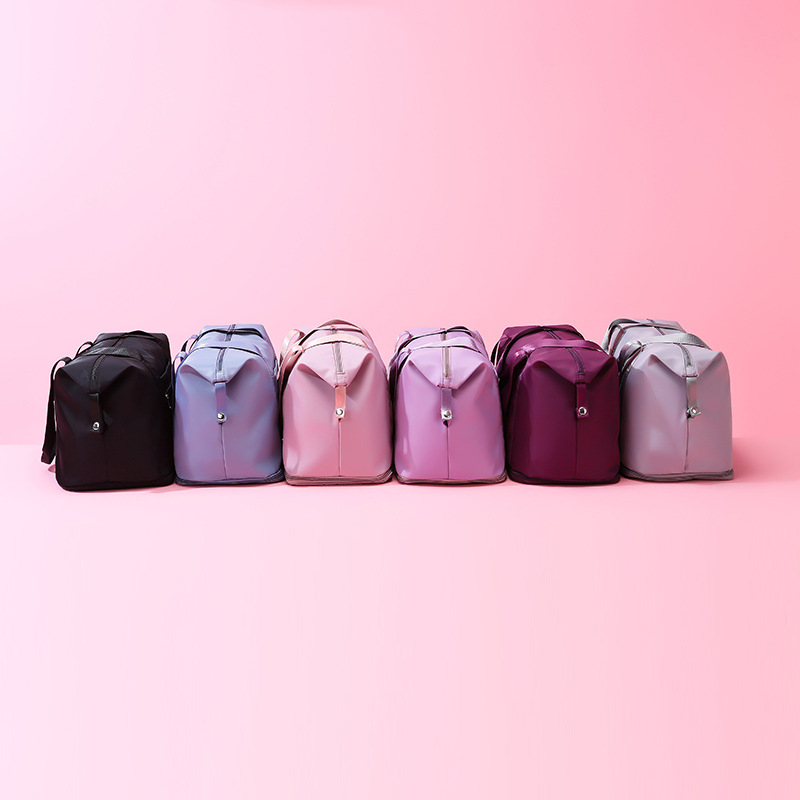 The new best-selling multi-functional travel and fitness bag in 2022, a two-layer telescopic large-capacity travel bag and a sports handbag Specification drawing