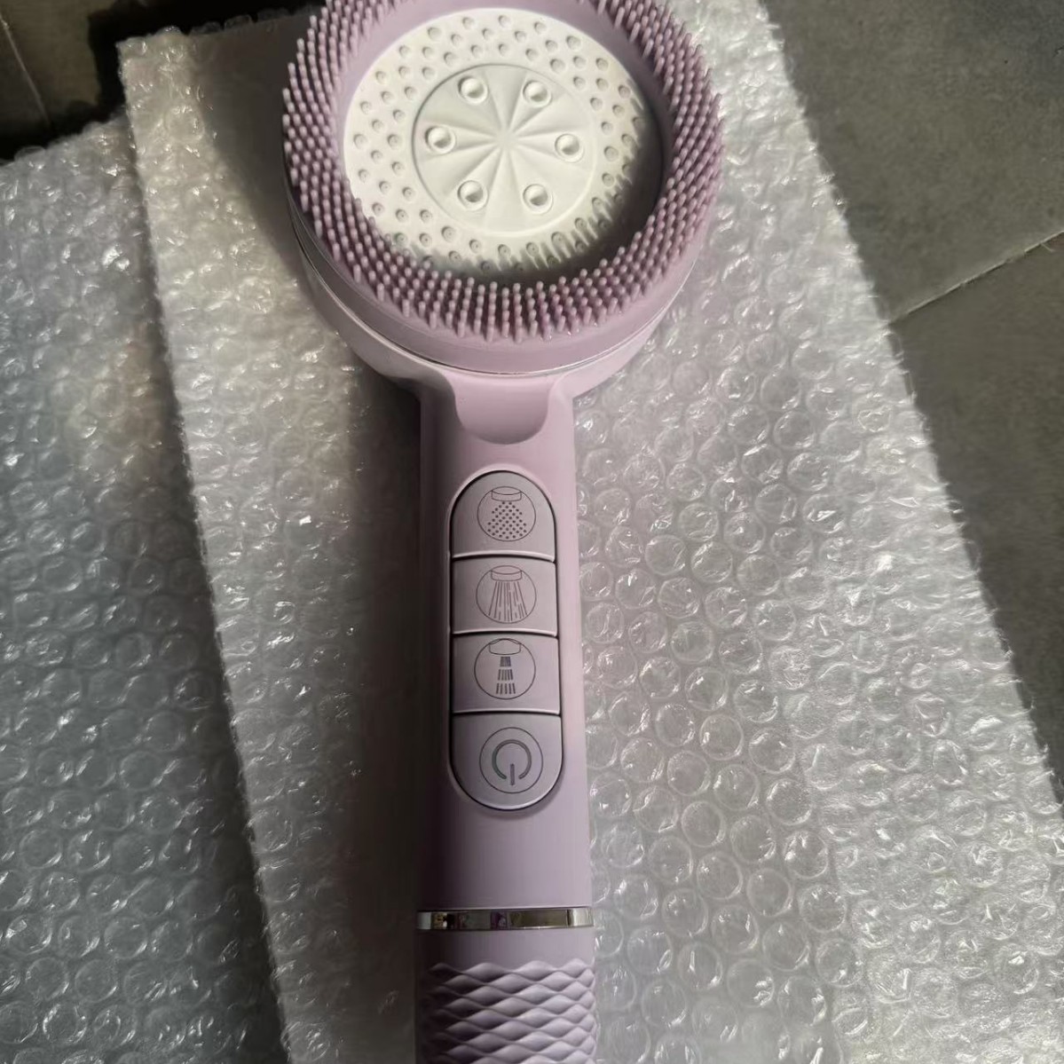 Piano key brush massage spray gun shower pressurized showerhead household shower handheld showerhead shower set Application Scenario
