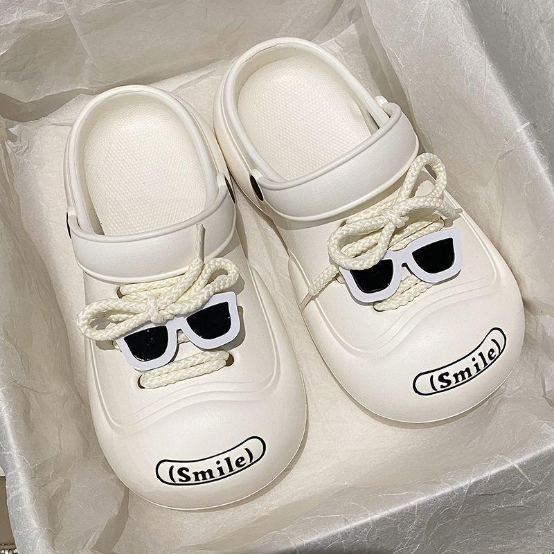 The new summer crocs are popular. Men wear thick-soled anti-slip outerwear and have a unique Korean style of ins flip-flops. Women are a couple Specification drawing