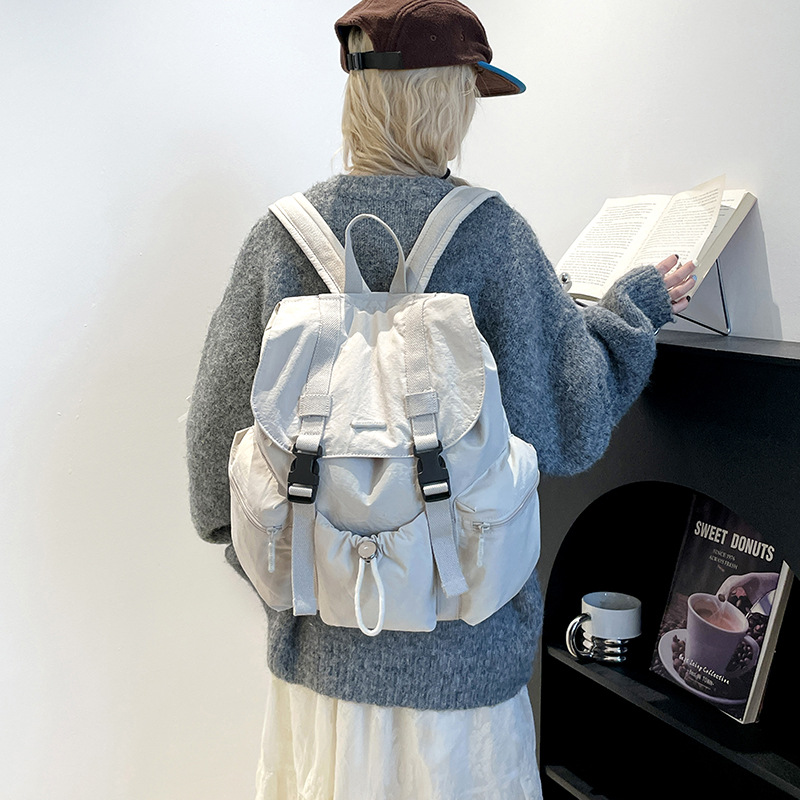 Colorful Fox's new 2025 versatile, lightweight and large-capacity backpack for women's casual commuting travel details Picture