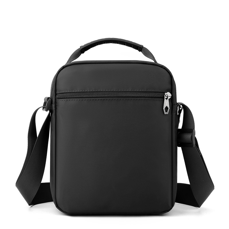 Factory direct sales of new single-shoulder bags for men, casual and trendy men's bags, personalized single-shoulder bags, small crossbody bags, simple handbags Item Picture