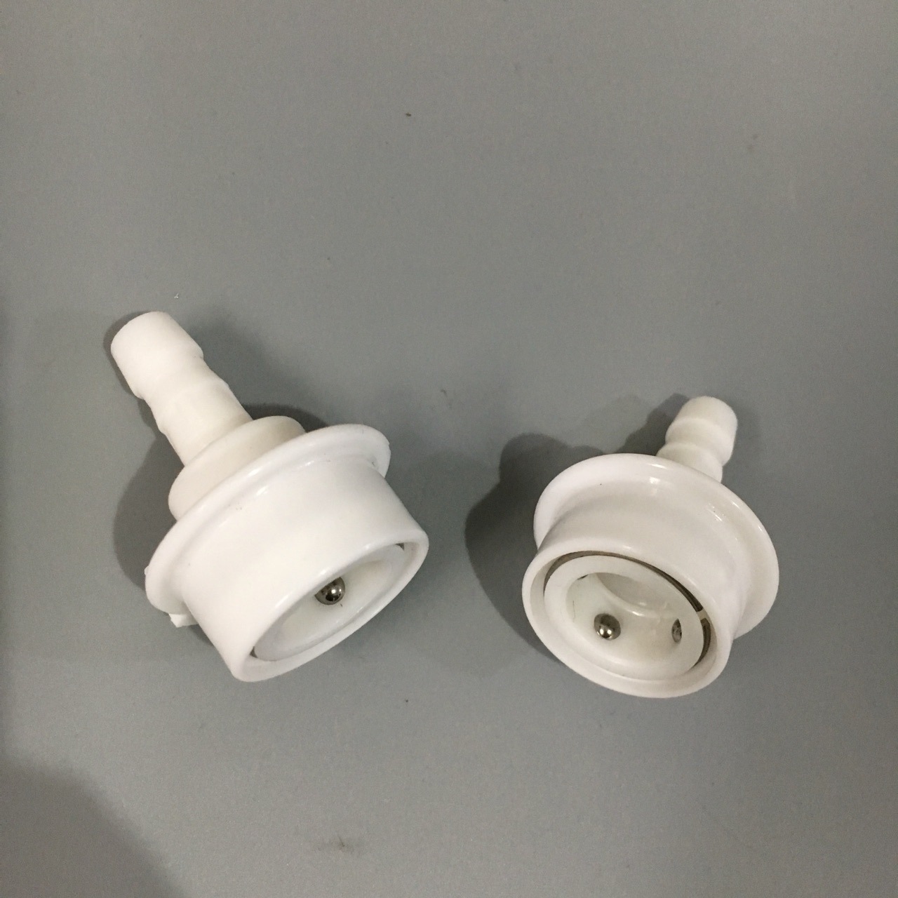The manufacturer supplies plastic couplings for washing machine water inlet pipes, quick-connect couplings for watering pipes, and quick-connect couplings for car wash pipes Item Picture