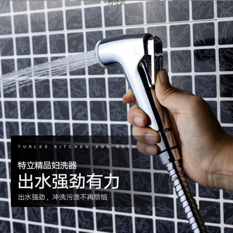 Cross-border wholesale of sanitary ware sets, toilet spray heads, handheld sanitary ware spray heads, toilet cleaning and flushing equipment factory Application Scenario