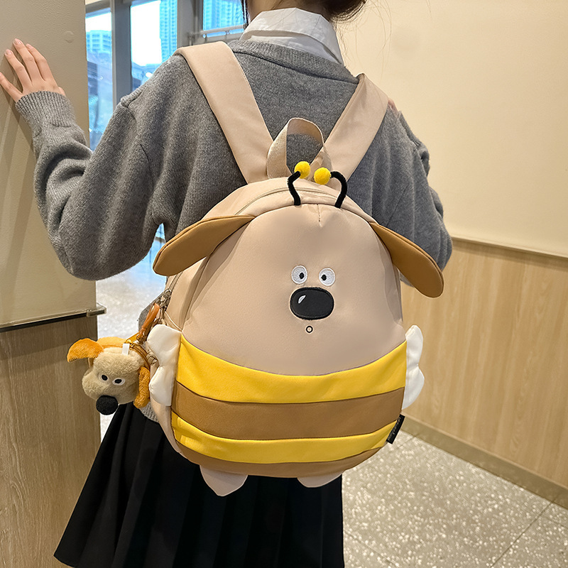 Children's bags, kindergarten backpacks, popular travel backpacks, cute bee backpacks, soft and adorable cartoon girl backpacks, the trend full figure