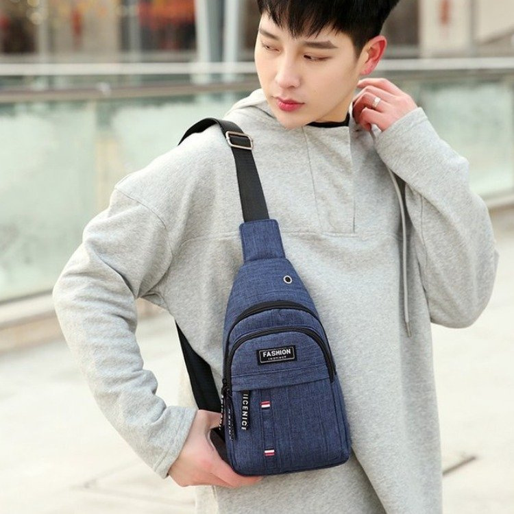 Trendy men's chest bag, fashionable large-capacity waterproof crossbody bag, outdoor sports, cycling, high-end women's chest bag details Picture