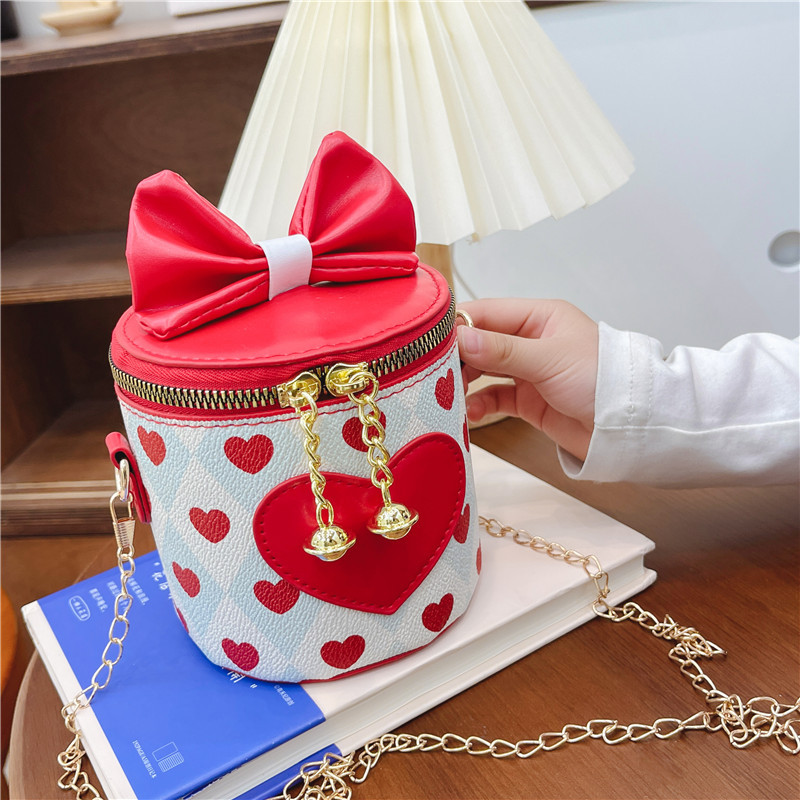 New trendy small bags for spring 2023: Women's ins fashion leopard print crossbody bag, simple bucket bag for summer Specification drawing