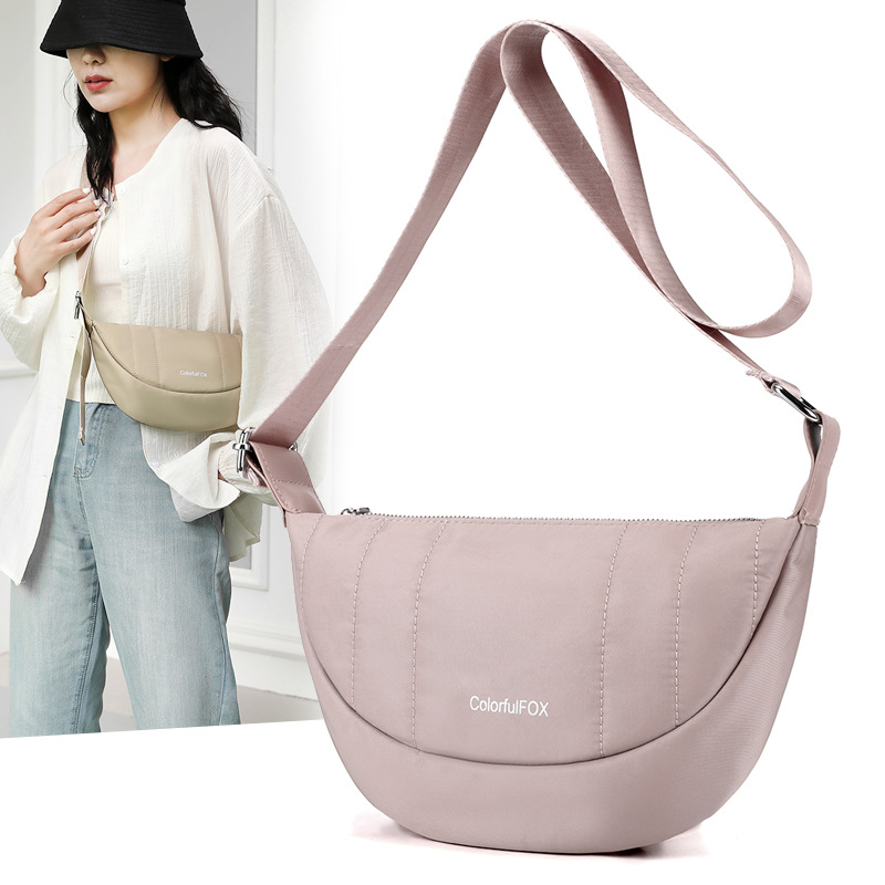 Colorful Fox Korean version designer single-shoulder bag for women, fashionable and trendy single-shoulder bag, versatile and simple women's bag full figure