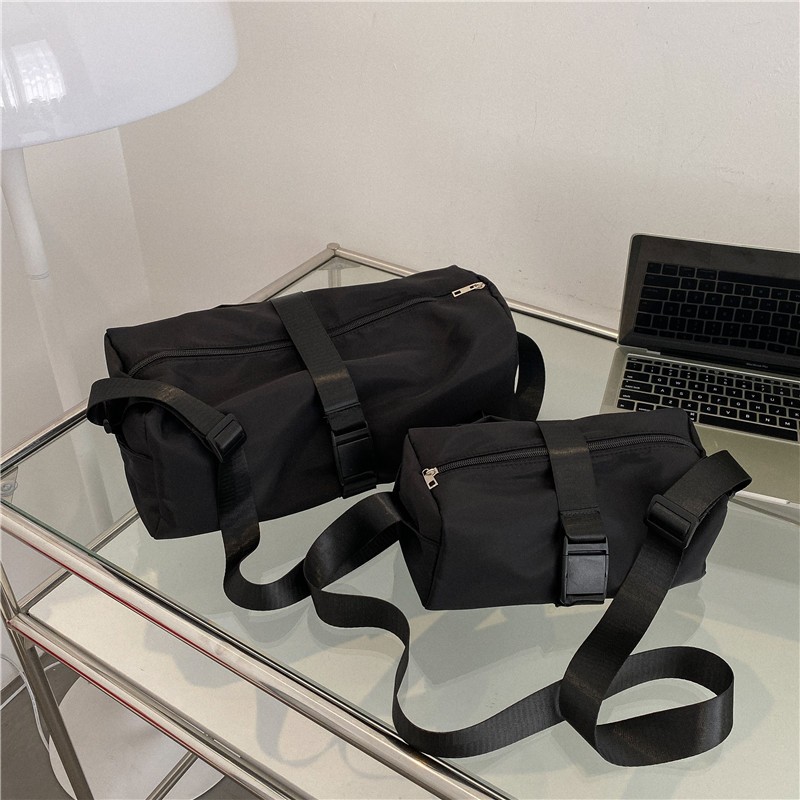 Crossbody bag for women 2022 New style fashionable toast bag, personalized and trendy ins sporty casual bag, single-shoulder bag for women Application Scenario
