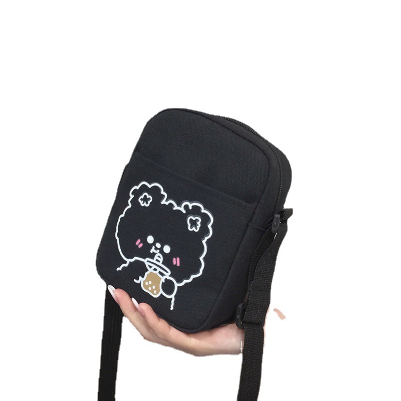 2024 New Korean-style women's Instagram crossbody bag with contrasting colors, versatile student single-shoulder fresh and sweet canvas square bag Item Picture