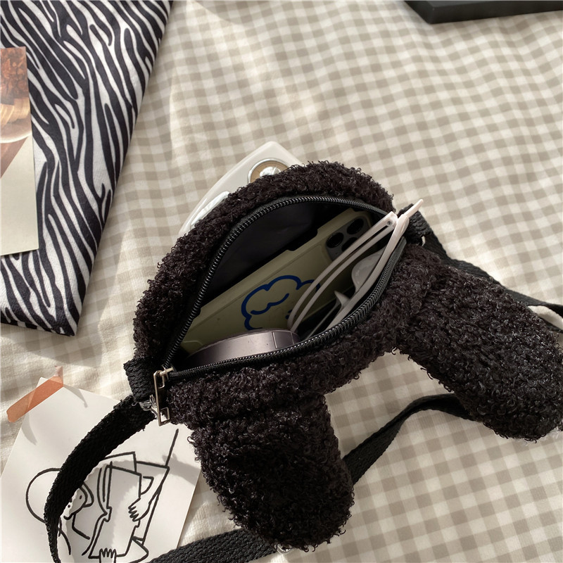 Lambskin small bag for girls 2021 Autumn/Winter New trendy student plush single-shoulder bag Cartoon cute girl crossbody bag Application Scenario