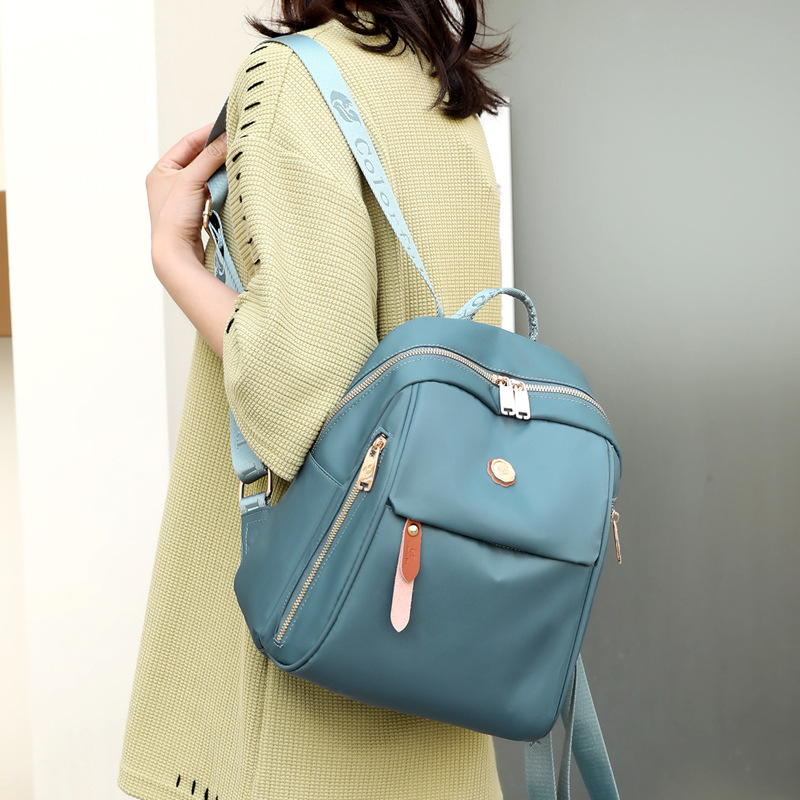 Colorful Fox's new trendy women's backpacks, summer lightweight travel backpacks, water-resistant small bags, and waterproof details Picture