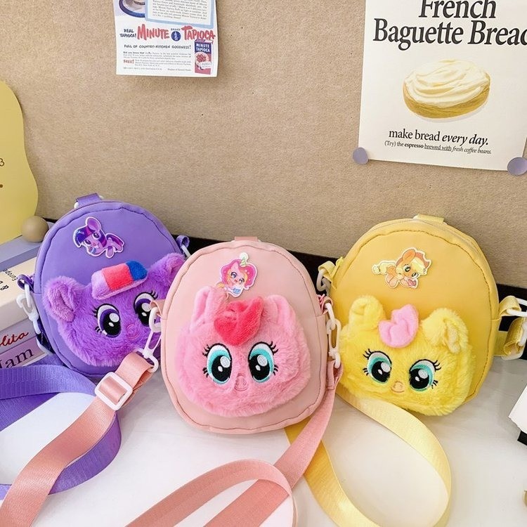 Baby small bags, girls' cute coin purses, crossbody bags, children's single-shoulder bags, new styles. The trend of crossbody bags for boys and girls going out full figure