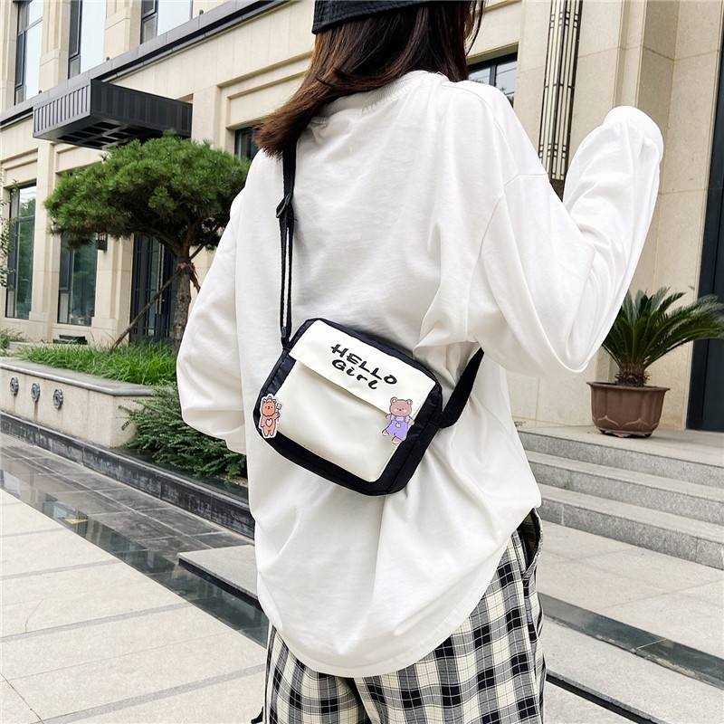 The 2020 new Korean version of the fresh and simple single-shoulder bag for girls is a fashionable and cute student bag for girls Application Scenario