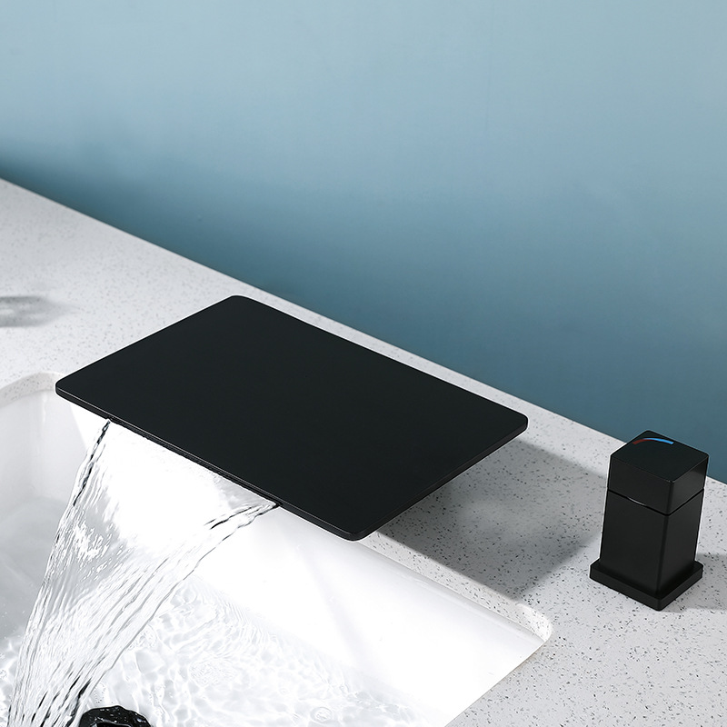Waterfall rock plate large flow bathtub side cold and hot dual control storage plate, two-hole two-piece set, split bathtub faucet Application Scenario