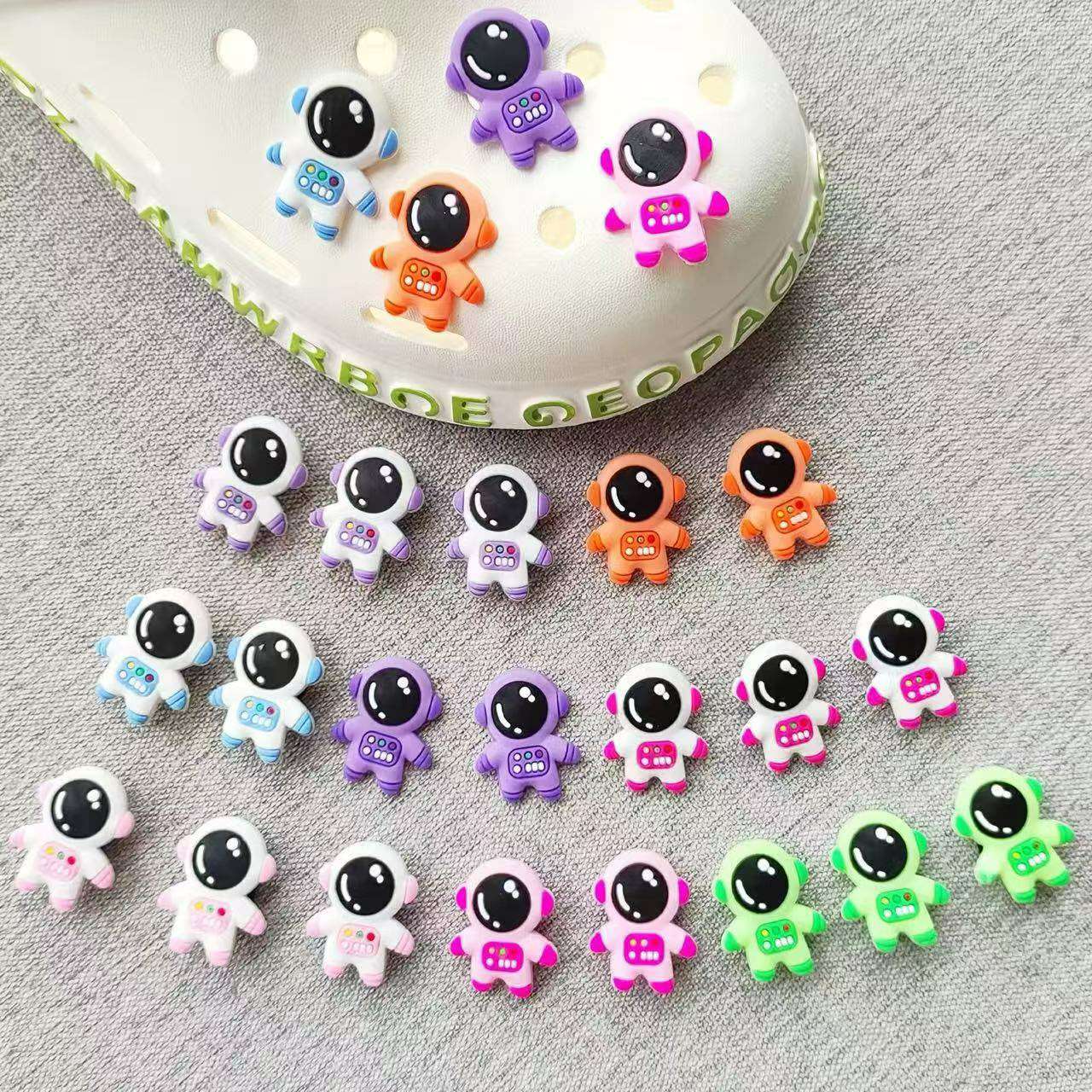 服饰配件定制实物图