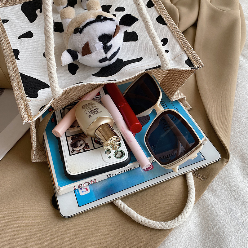 Cute calf canvas bag for women, 2020 new style personalized graffiti bento bag, trendy on Instagram, trendy hand-held bag Specification drawing