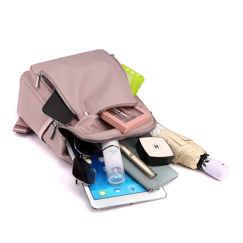 Colorful Fox's new women's backpack is a fashionable and trendy casual bag with multiple layers of portability and water repellent Application Scenario
