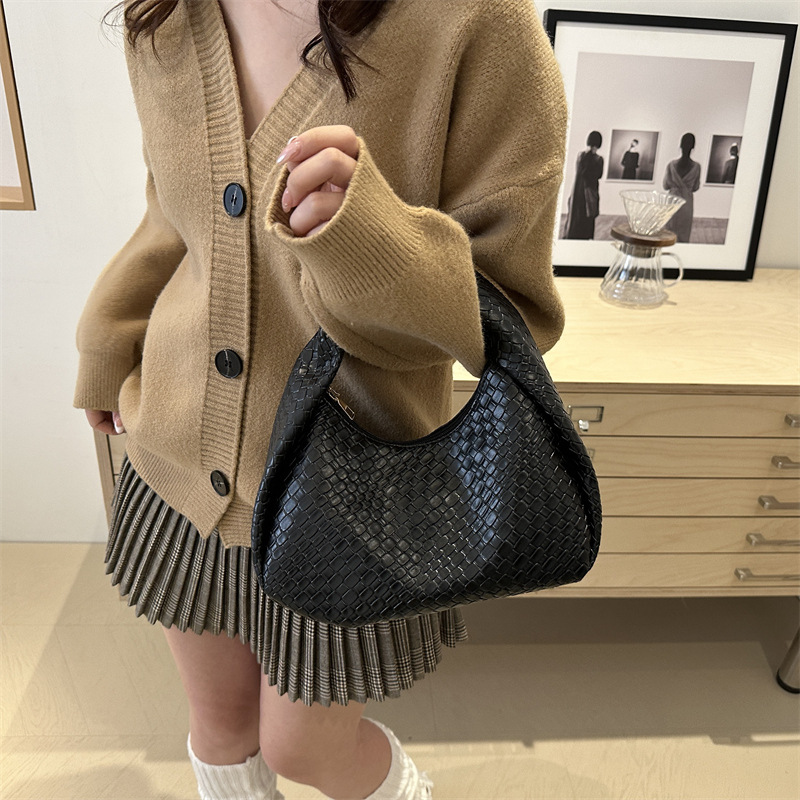 Commuting simple underarm bag 2025 new style, fashionable and trendy retro shoulder bag, casual large capacity, high-end feel bag Specification drawing