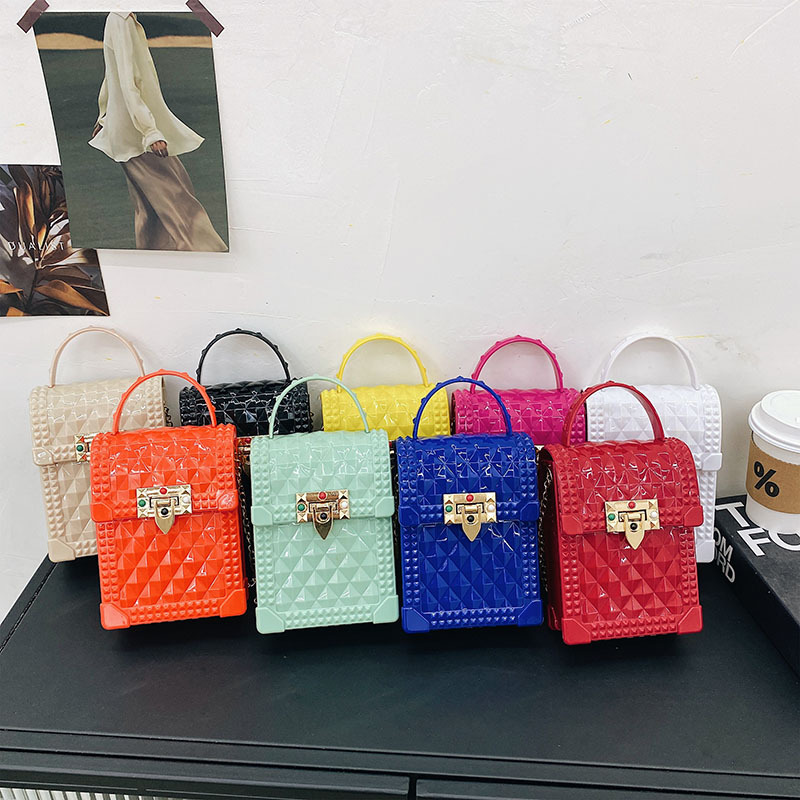 Douyin and Kuaishou live streaming supply: Women's 2025 new trendy PVC pearl handbag, jelly bag, crossbody women's bag full figure
