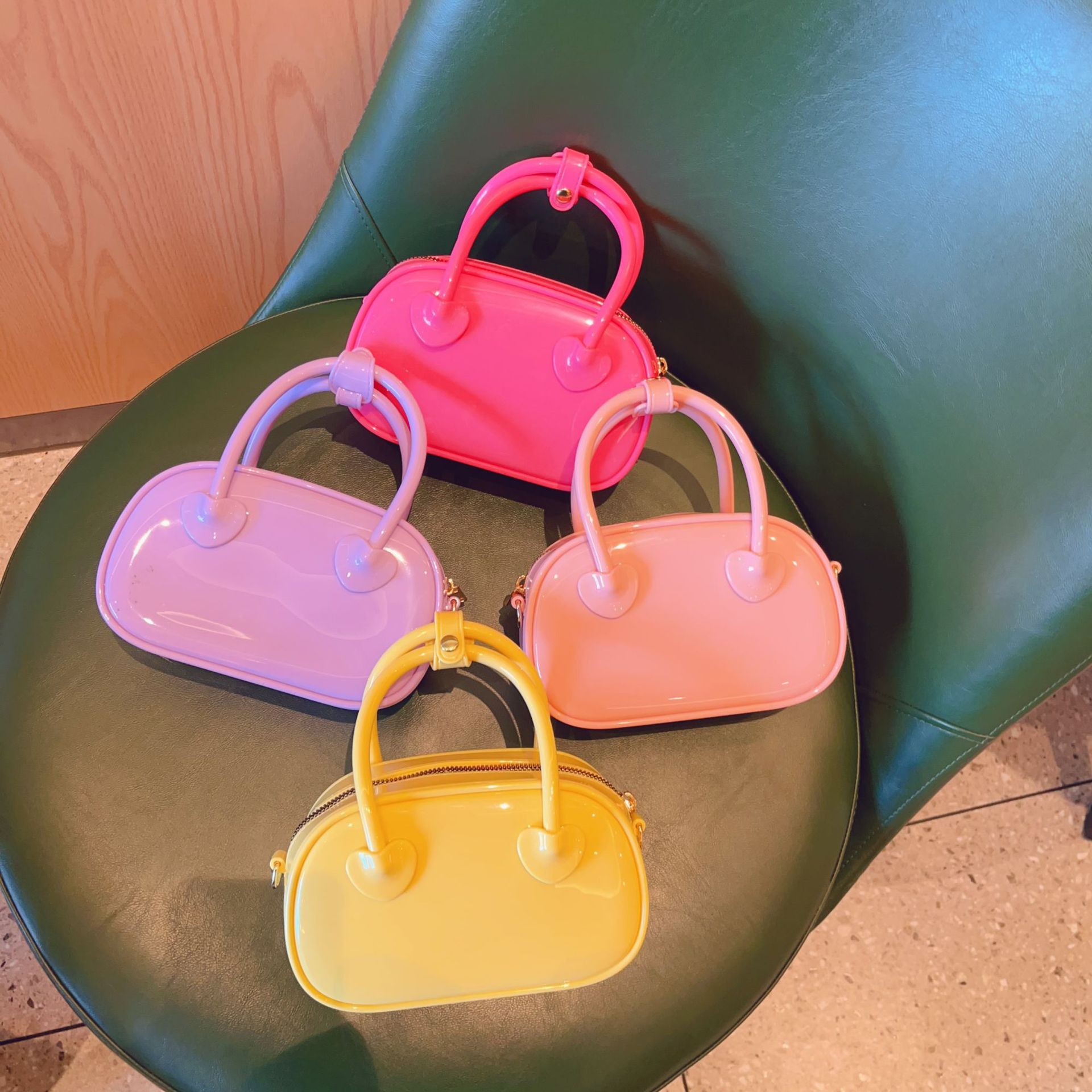2025 New PVC jelly bag, summer candy color, single-shoulder crossbody mini bag, fashionable hand-held pillow women's bag details Picture