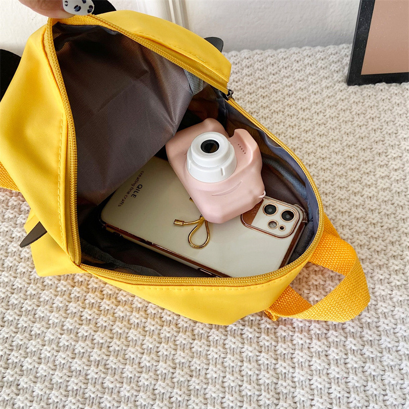 2021 New Style kindergarten schoolbag, Small class children's anti-wandering backpack, cute Panda children's backpack Application Scenario