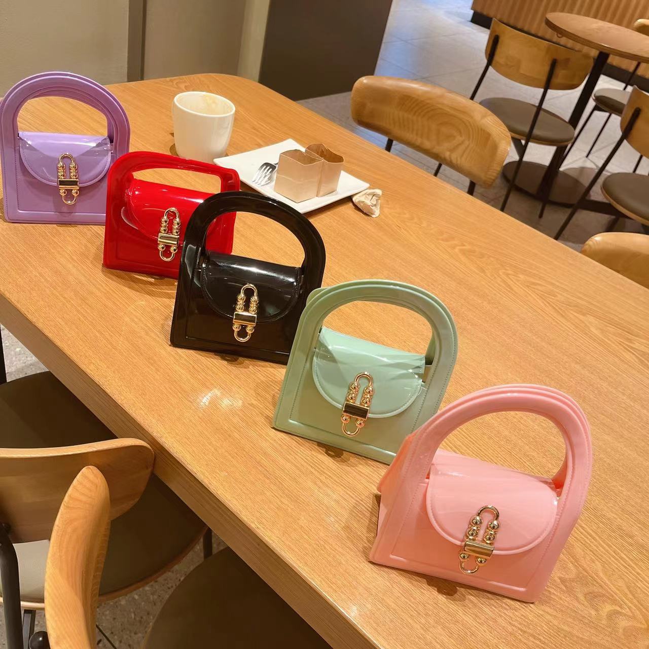 New jelly bag, mini bag, fashionable and trendy children's bag, simple and versatile cross-chain women's bag for Spring/Summer 2025 details Picture