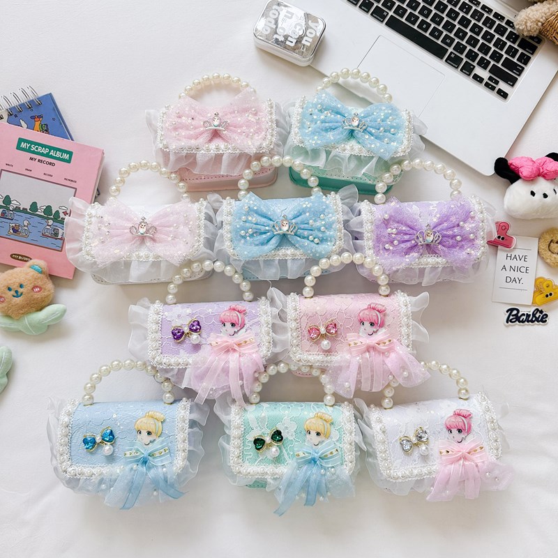 Children's Bags 2025 New Style: Cute girl crossbody bag, Stylish princess accessory bag, Little Chanel pearl chain bag full figure