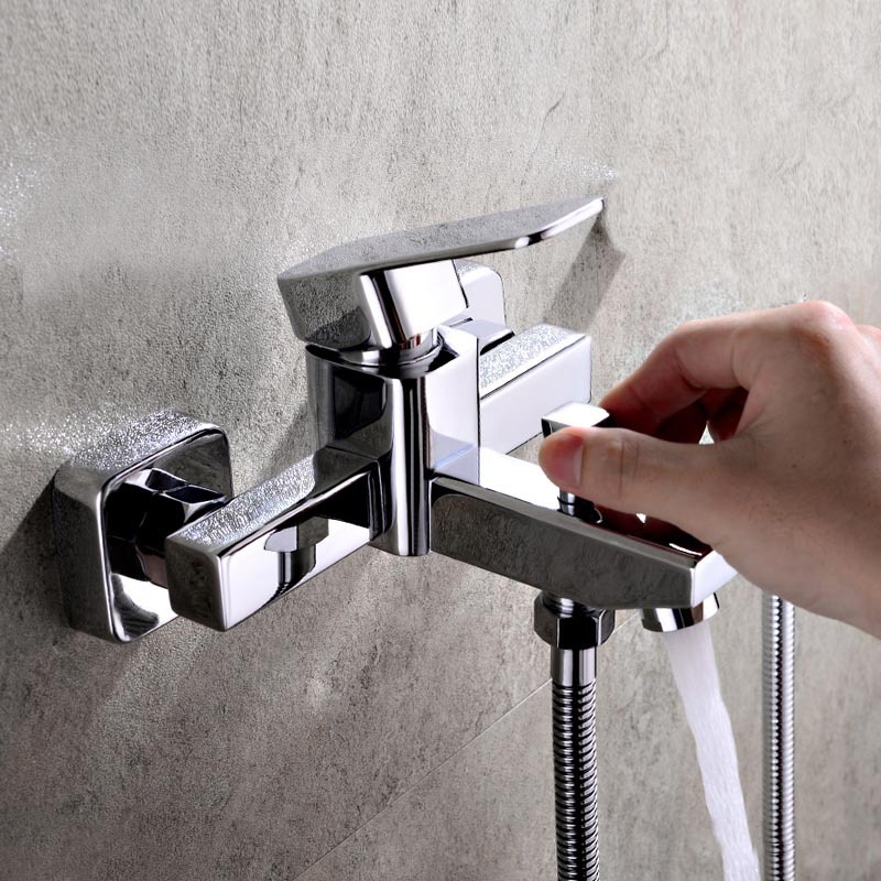 Wholesale of square three-in-one bathtub faucet, bathroom light and dark installation, simple shower head set, bathroom cold and hot mixed water valve full figure