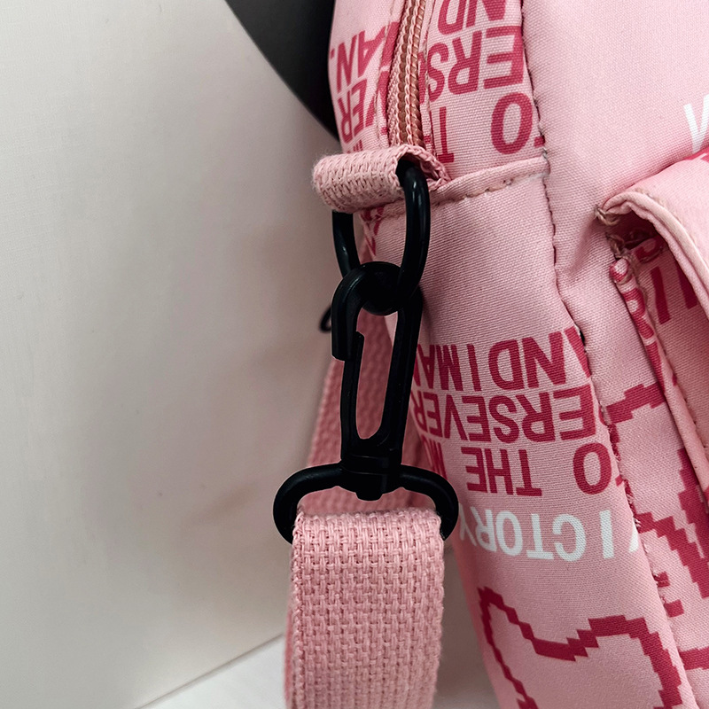 Versatile ins nylon bag, women's mobile phone, cute small square bag, shoulder bag, fashionable graffiti polyester crossbody bag, pain bag Specification drawing