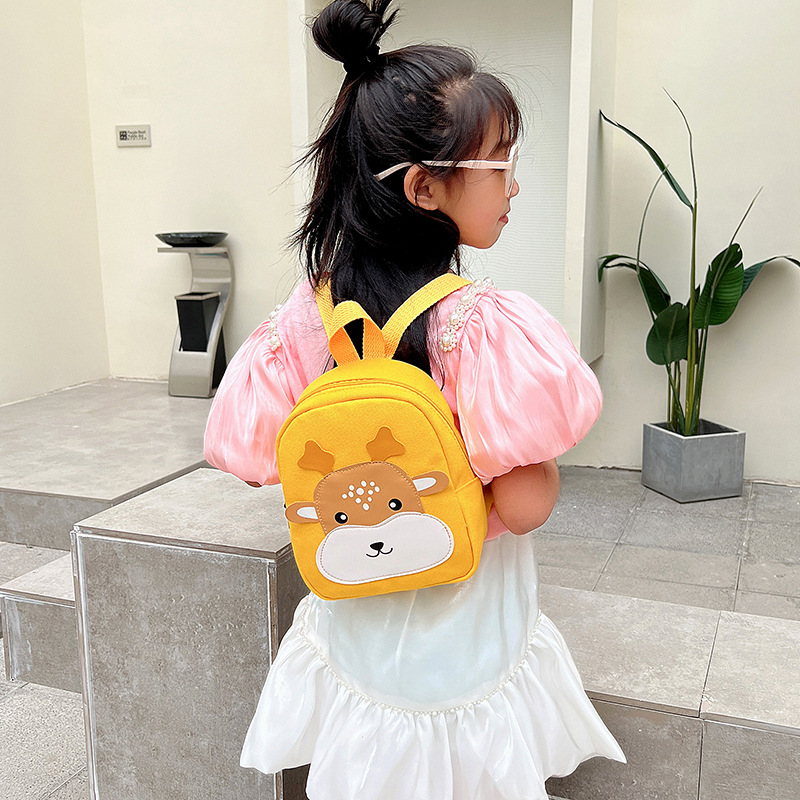 Cartoon kindergarten small schoolbags for boys and girls aged 3-6, cute backpacks, fashionable color-blocking canvas children's backpacks details Picture