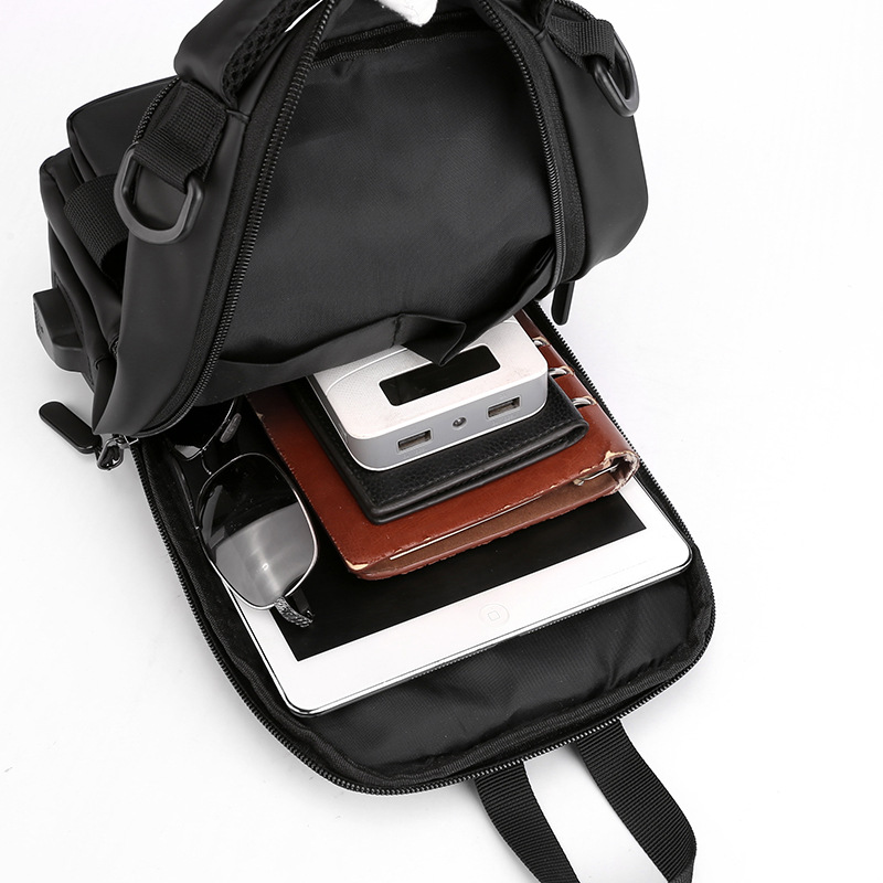 New men's Korean-style trendy chest bag, outdoor casual waterproof single-shoulder crossbody bag, large-capacity simple backpack Application Scenario
