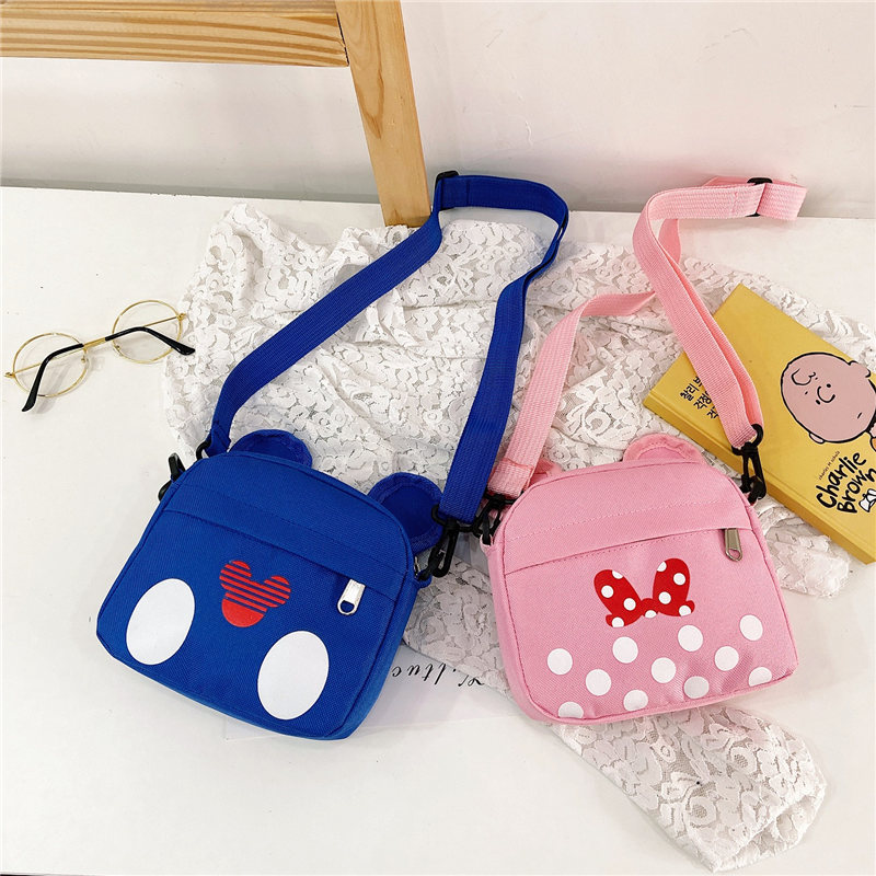 Children's crossbody bag, fashionable small bag, cute cartoon canvas bag for boys, stylish and trendy single-shoulder bag for little girls details Picture
