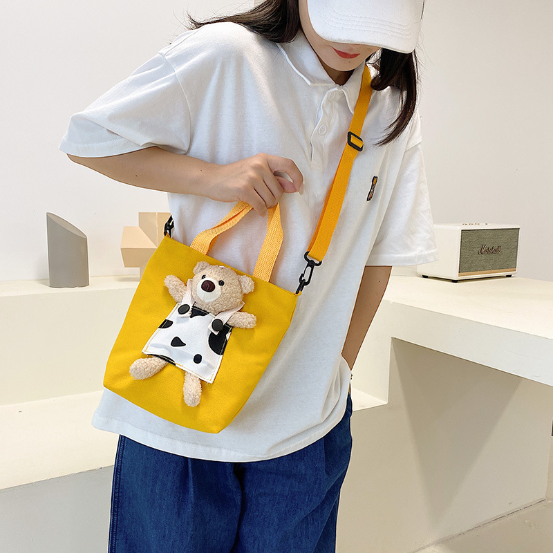 Japanese-style InS-style cute cartoon bear doll, girl student canvas crossbody bag, funny and unique single-shoulder bag details Picture