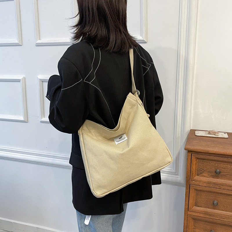 Large-capacity, fashionable and simple canvas bag, 2025 new style, casual and artistic shopping bag, versatile, shoulder crossbody bag details Picture