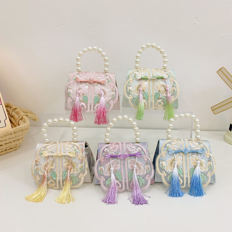New Chinese-style girls' single-shoulder bag, sweet pearl hand-held princess handbag, cute tassel mini chain children's bag full figure